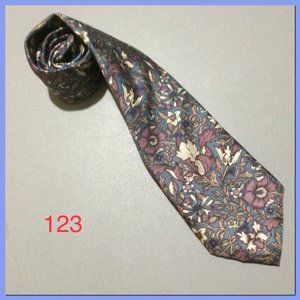 Vtg Silk Hanover St. Tie_123